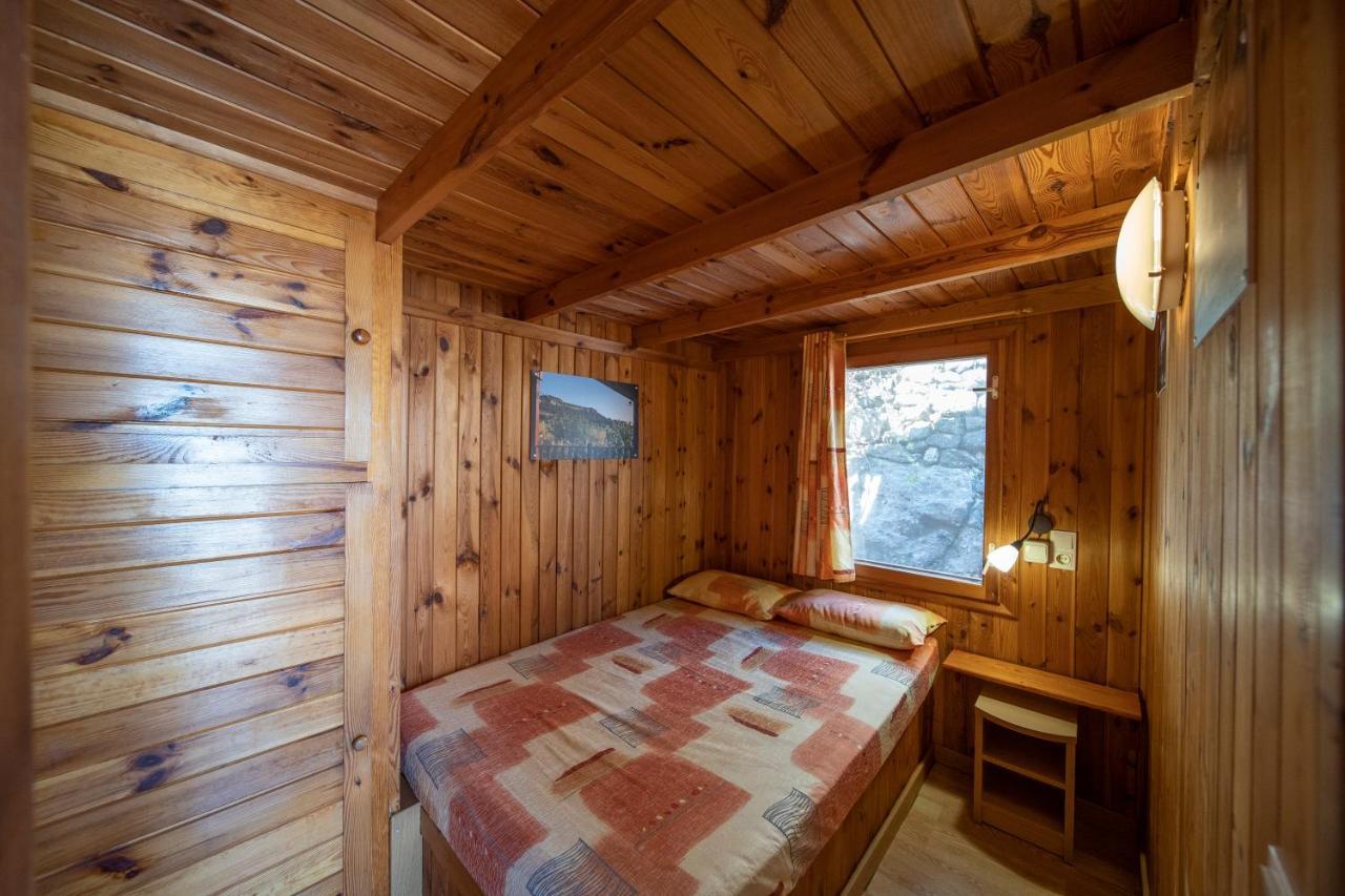 Vilanova de Prades Camping Bungalow Serra De Prades Resort מראה חיצוני תמונה