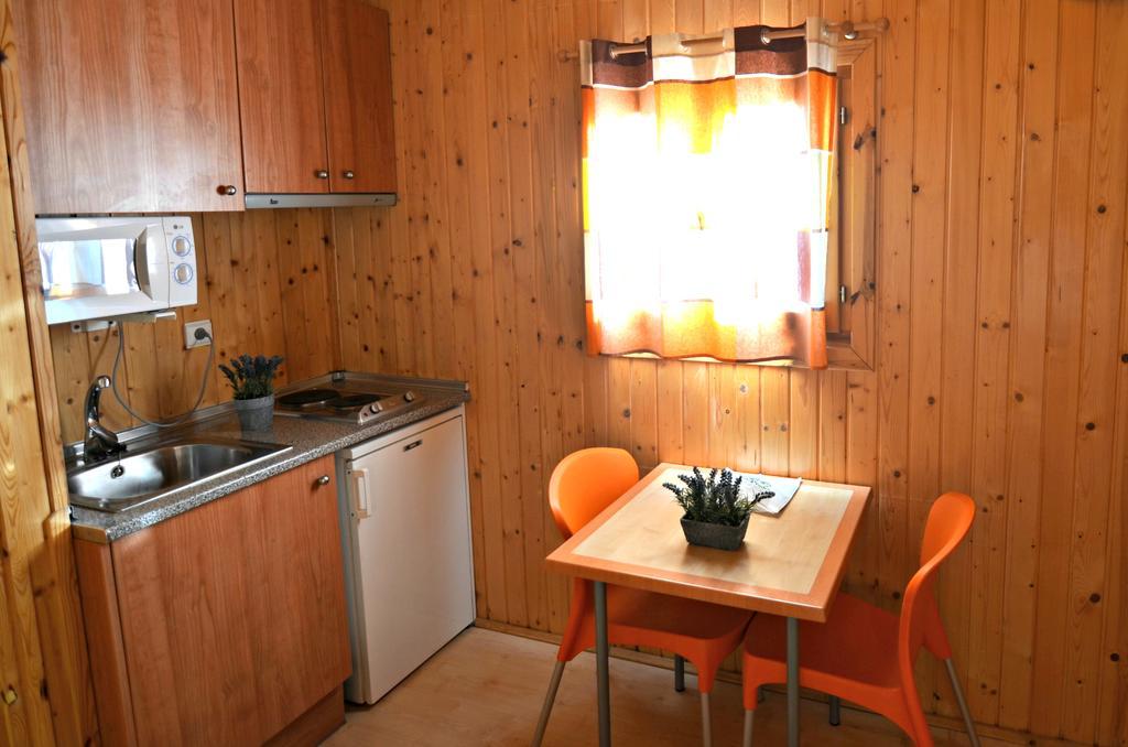 Vilanova de Prades Camping Bungalow Serra De Prades Resort מראה חיצוני תמונה