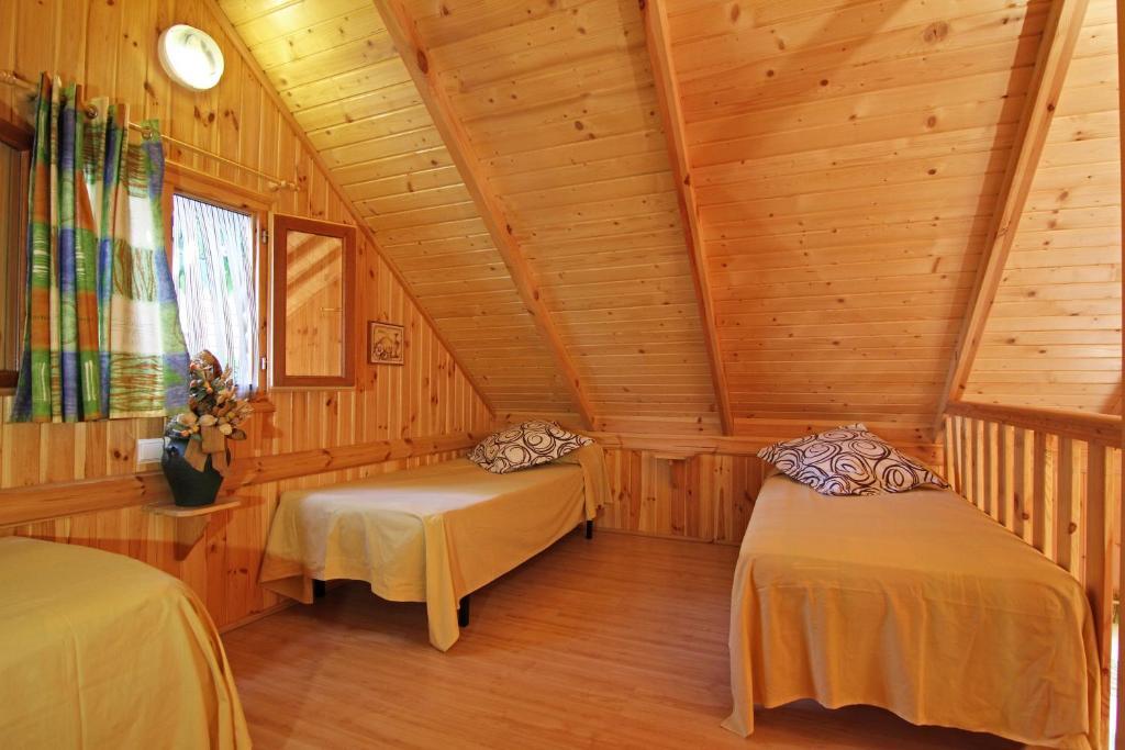 Vilanova de Prades Camping Bungalow Serra De Prades Resort מראה חיצוני תמונה